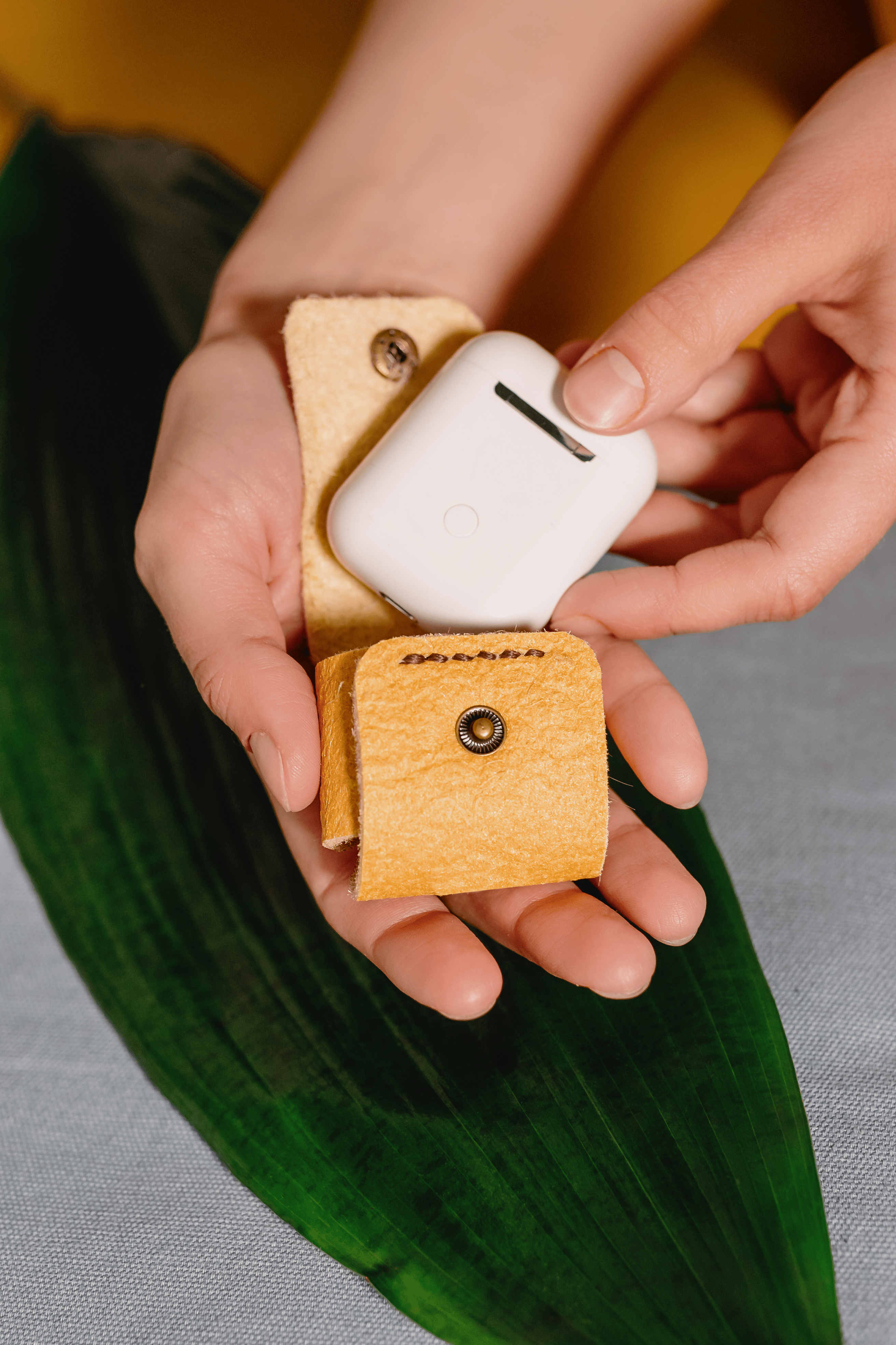 Husa pentru Airpods PRO din Piele – imagine 4