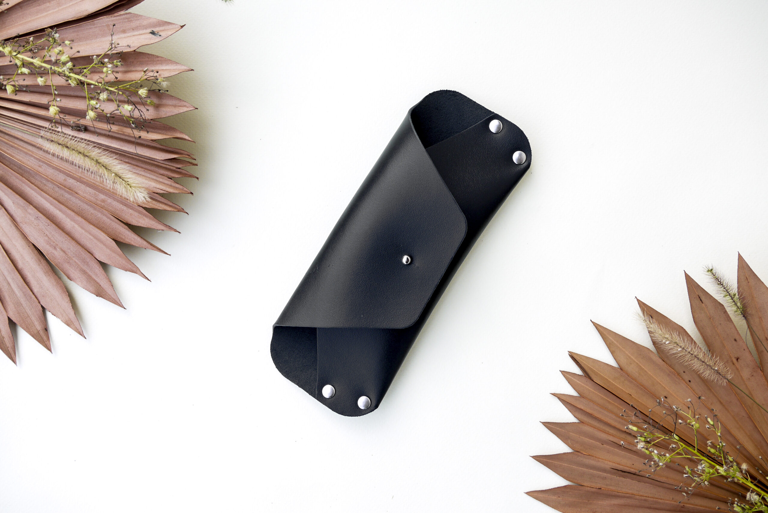 Toc de ochelari din piele naturala reciclata – imagine 2